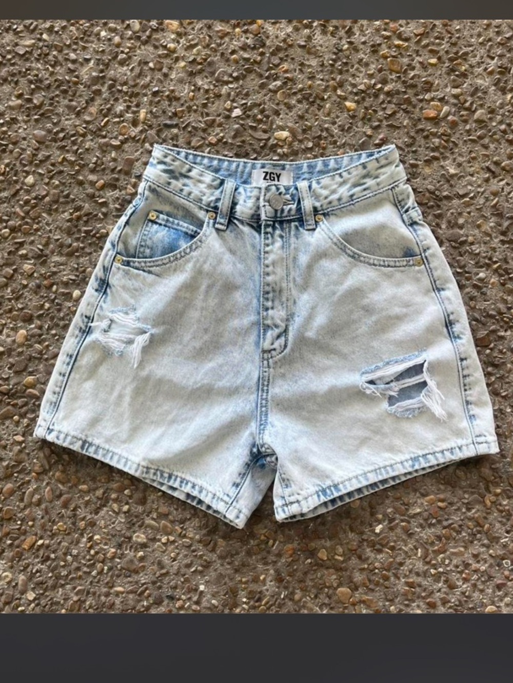 size 0 ZGY high rise denim shorts!
